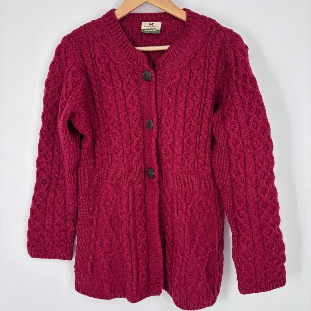 Carraig Donn Merino Wool Cable Knit Aran Fisherman Cardigan Sweater Sz S Magenta